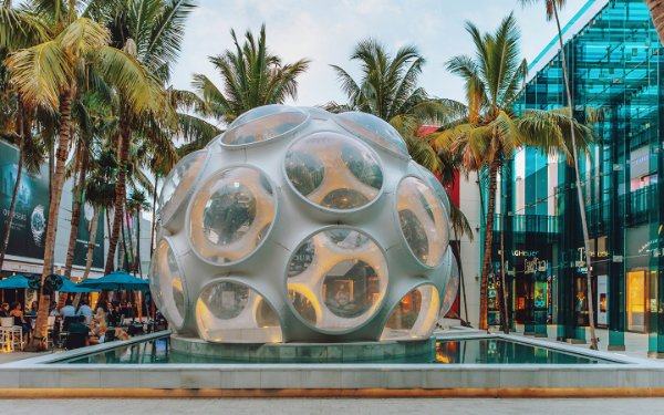 Dôme géodésique Fly's Eye de Buckminster Fuller