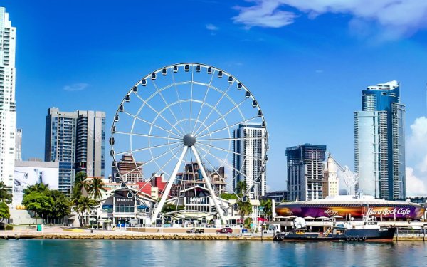 Skywheel Miami en Bayside Marketplace
